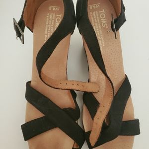Beautiful Toms Wedges